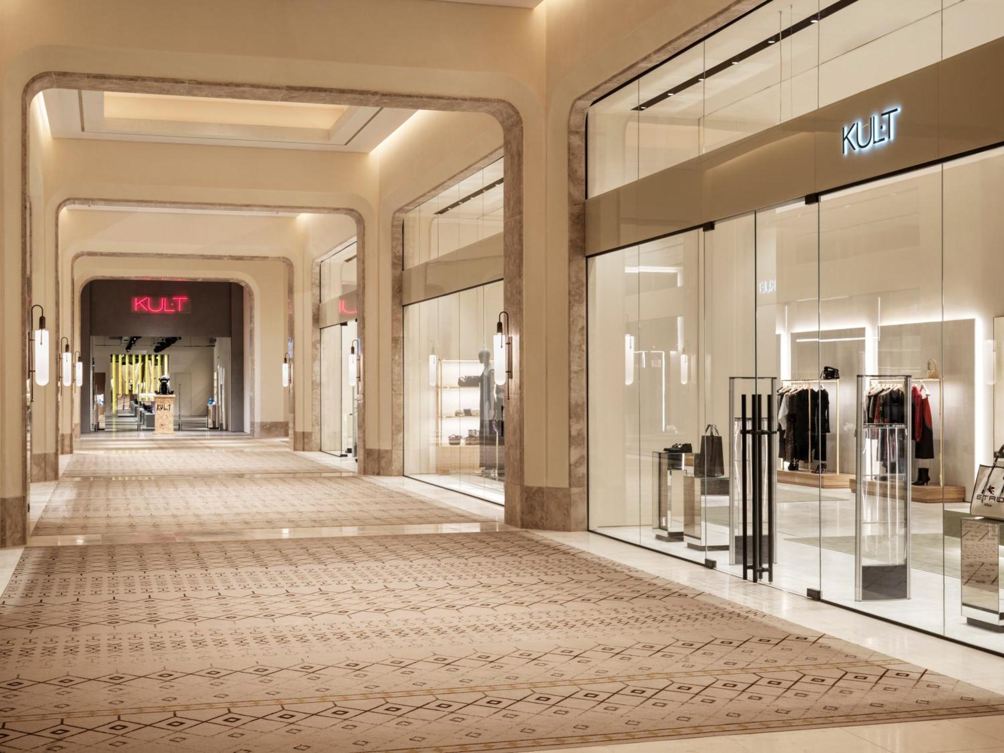 City Of Dreams Mediterranean - Integrated Resort, Casino & Entertainment Limassol Exteriör bild The interior of the mall