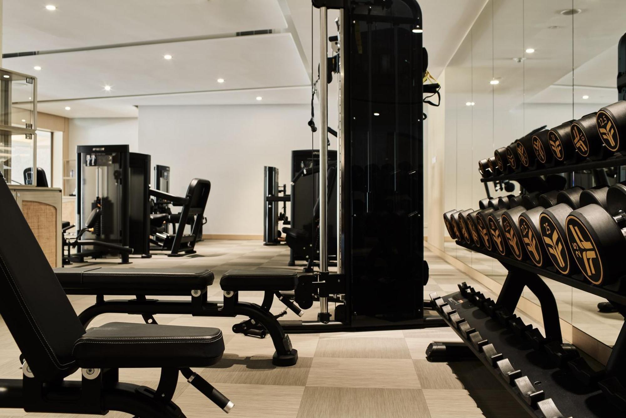 City Of Dreams Mediterranean - Integrated Resort, Casino & Entertainment Limassol Exteriör bild The gym at The Dorchester