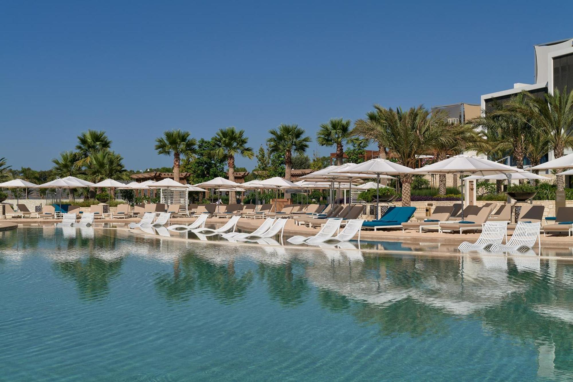 City Of Dreams Mediterranean - Integrated Resort, Casino & Entertainment Limassol Exteriör bild The Cove Rotana Resort